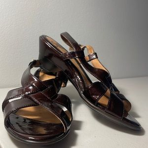 Sofft Andrea Brown Patent Leather 6W